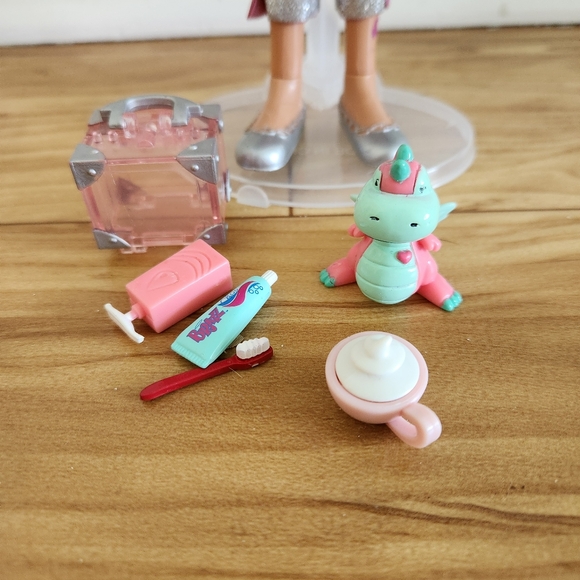 Bratz Nighty Night Yasmin Version 2 Complete - Picture 7 of 7